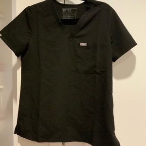Figs Catarina-One- Pocket Scrub Top. Black Size S